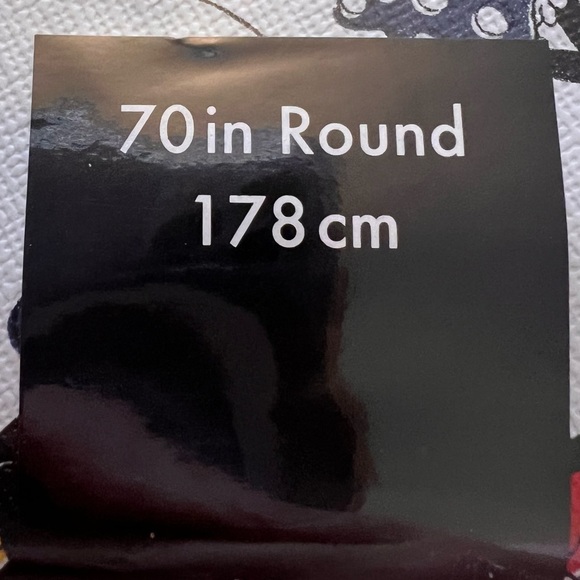 Disney Minnie Mouse NWT adorable PEVA flannelback 70” round tablecloth - Picture 9 of 13